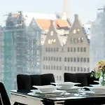 Exclusive Riverfront With Ac & Parking In By Renters Apartmán