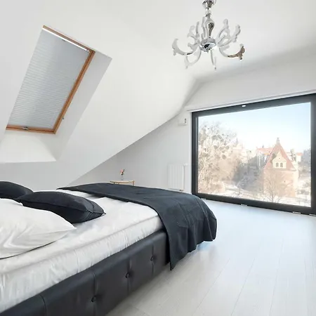 Exclusive Riverfront With Ac & Parking In By Renters * Gdańsk