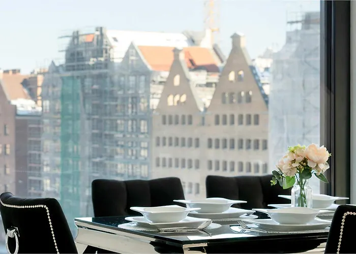 Large Air Conditioned By The River In With Parking And Desk By Renters Apartman