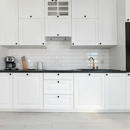 Apartmán Large Air Conditioned By The River In With Parking And Desk By Renters *