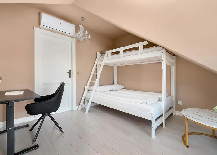 Apartmán Large Air Conditioned By The River In With Parking And Desk By Renters